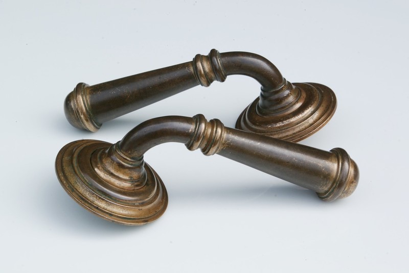 Antique Door Handles Mongers