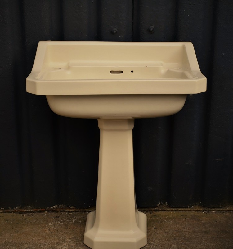 Primrose Yellow Basin on Pedestal