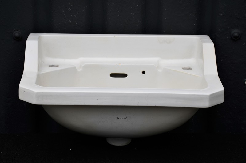 Milton Cut Corner Basin