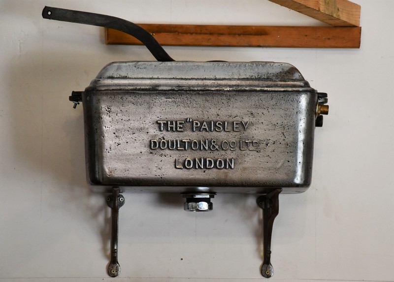 Toilet Cistern Mongers