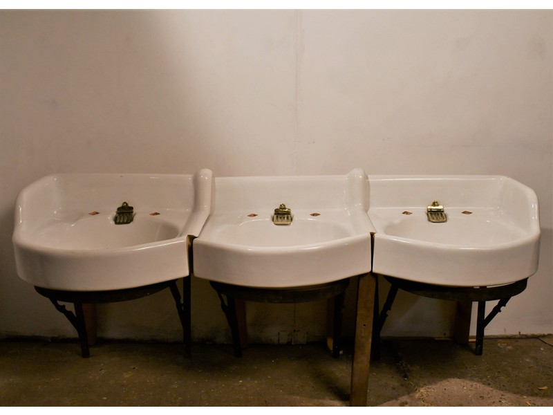 Vintage Basins Mongers