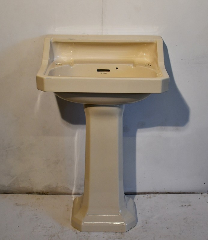 Twyfords Ivory Basin on Pedestal
