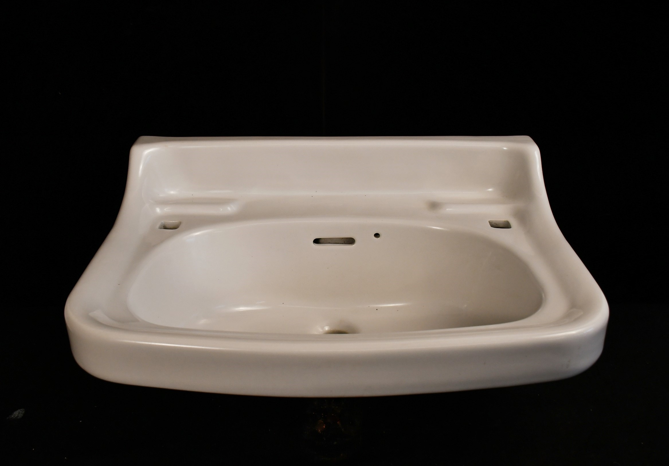 Vintage Basins Mongers