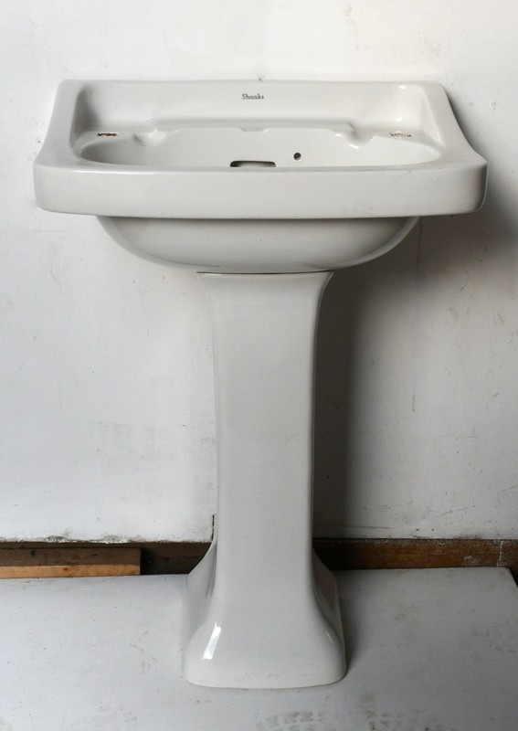 Shanks Basin on Pedestal