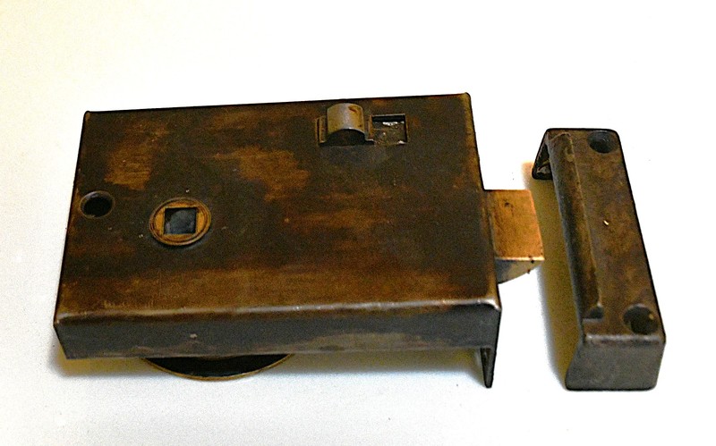 Rim Latch