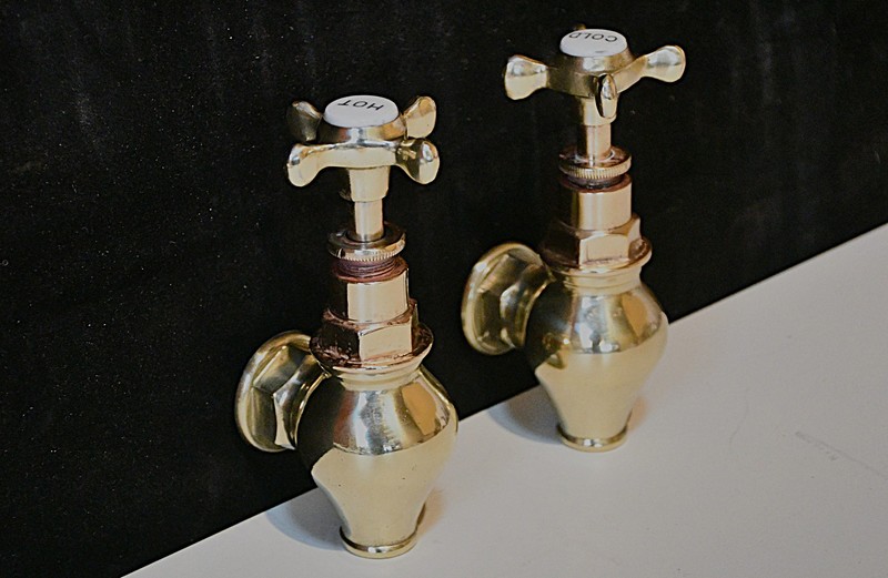 Pair Victorian Globe Taps