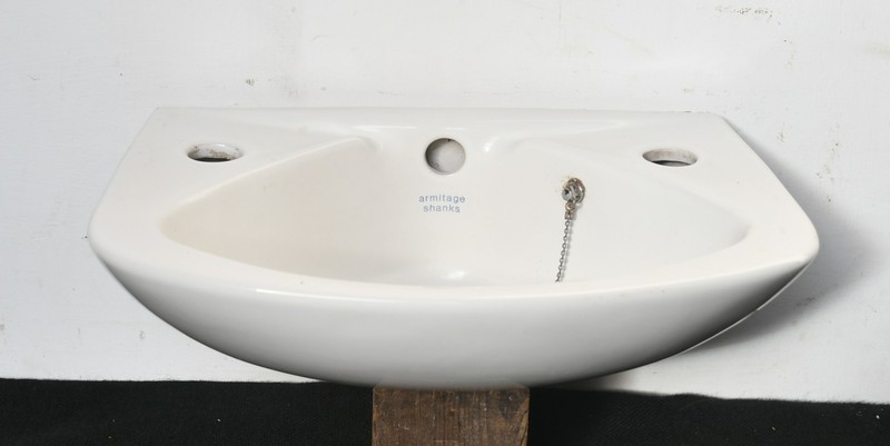 Retro Cloakroom Basin