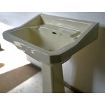 Primrose Basin on Pedestal