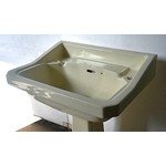 Primrose Basin on Pedestal