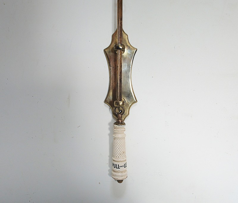 Flush Pull Handle with Brass Guide