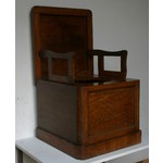 Mahogany Thunderbox WC.