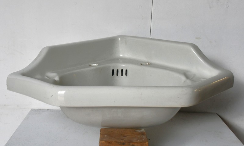 Corner Basin