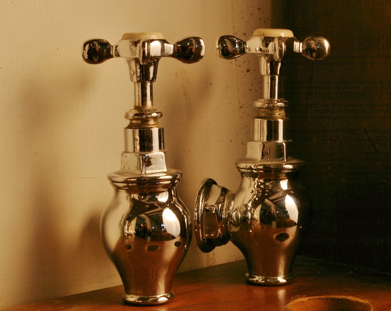 globe bath taps